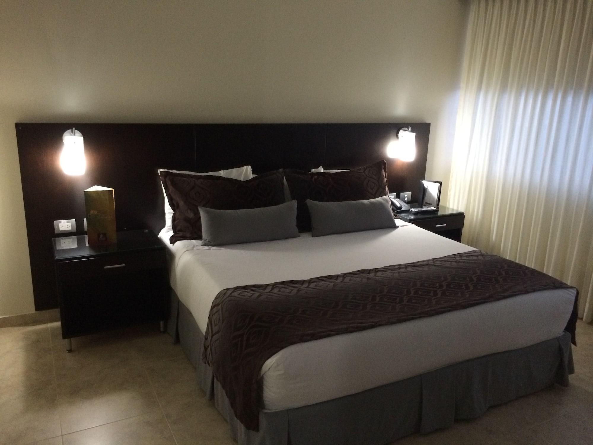 Hotel Casino Internacional Cucuta Exterior photo A bedroom at the hotel