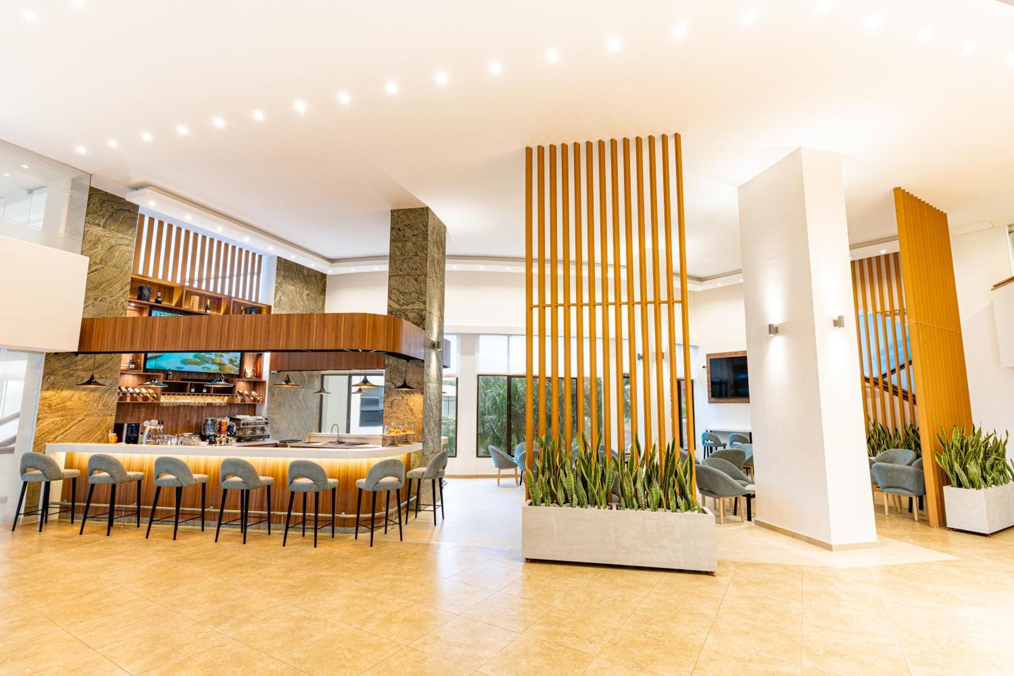 Hotel Casino Internacional Cucuta Exterior photo The lounge at the airport