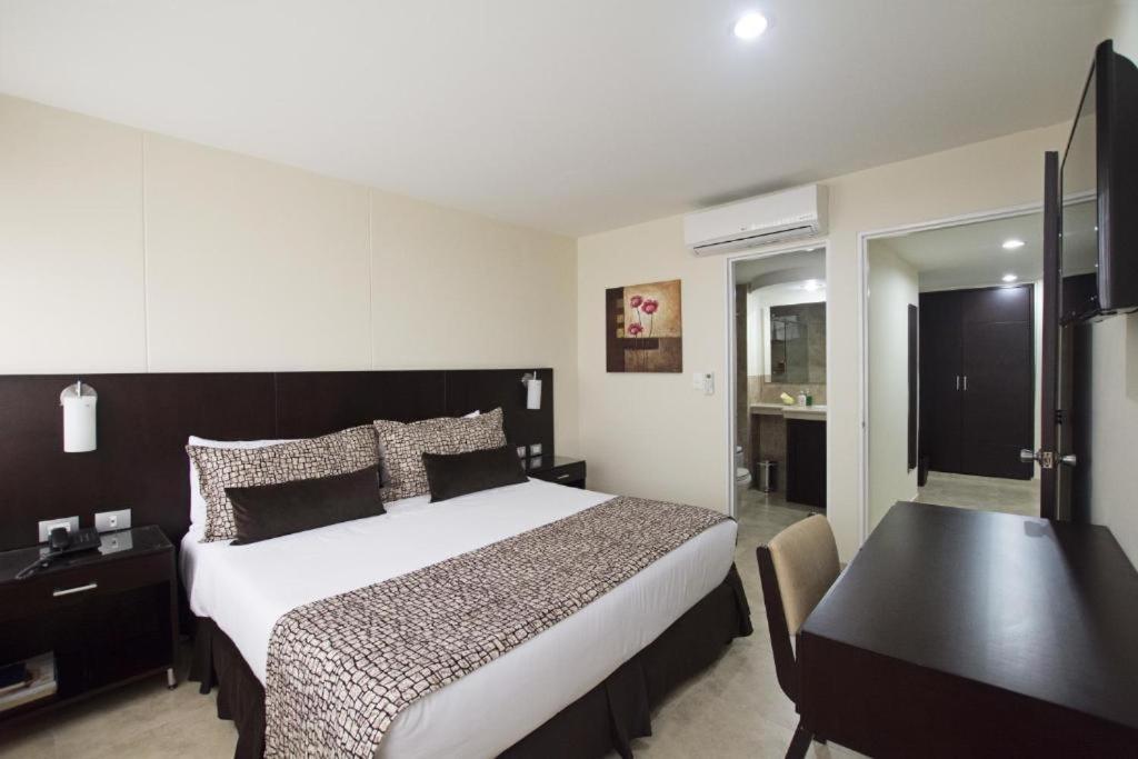 Hotel Casino Internacional Cucuta Exterior photo A bedroom at the hotel