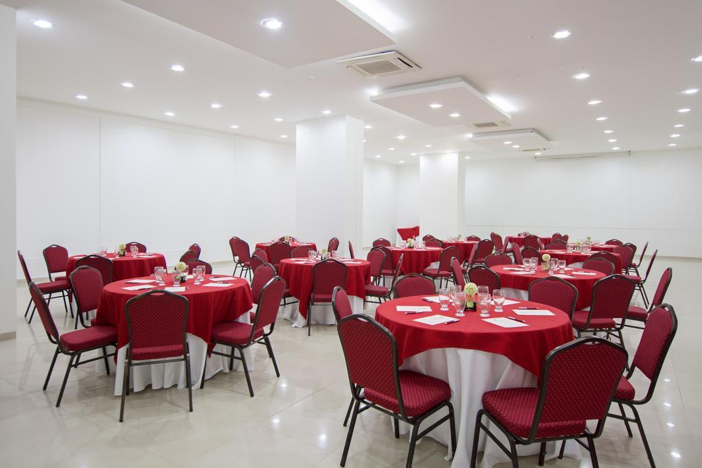Hotel Casino Internacional Cucuta Exterior photo Banquet Hall